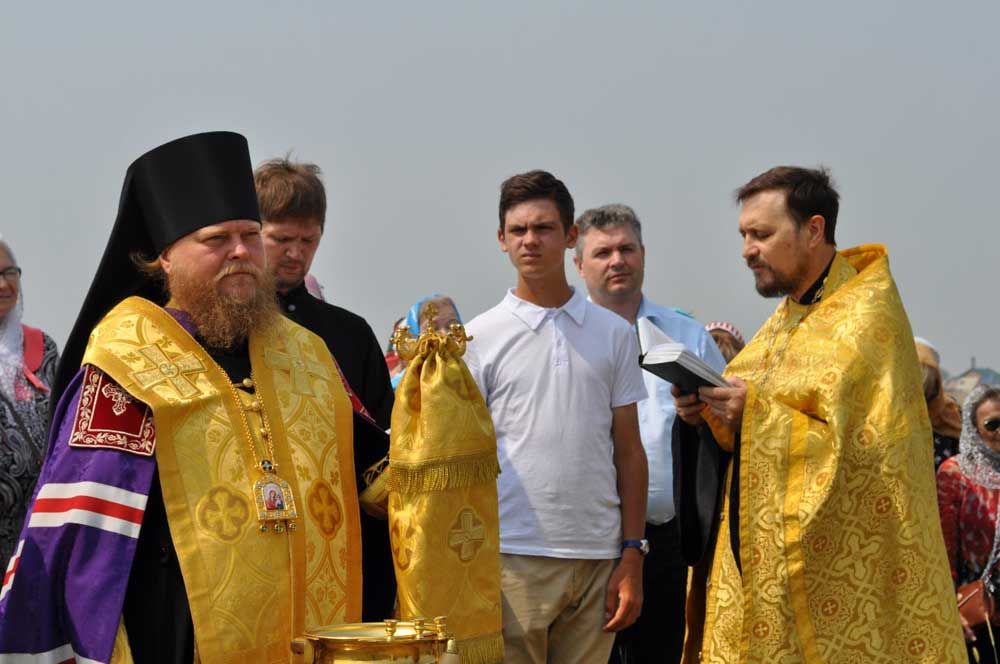 Установление поклонного креста в г. Рубцовске